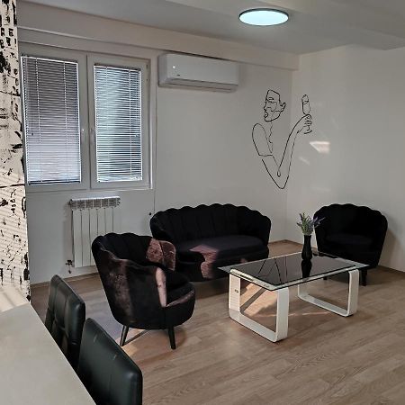 Central Modern Flat M&M Apartments 斯科普里 外观 照片