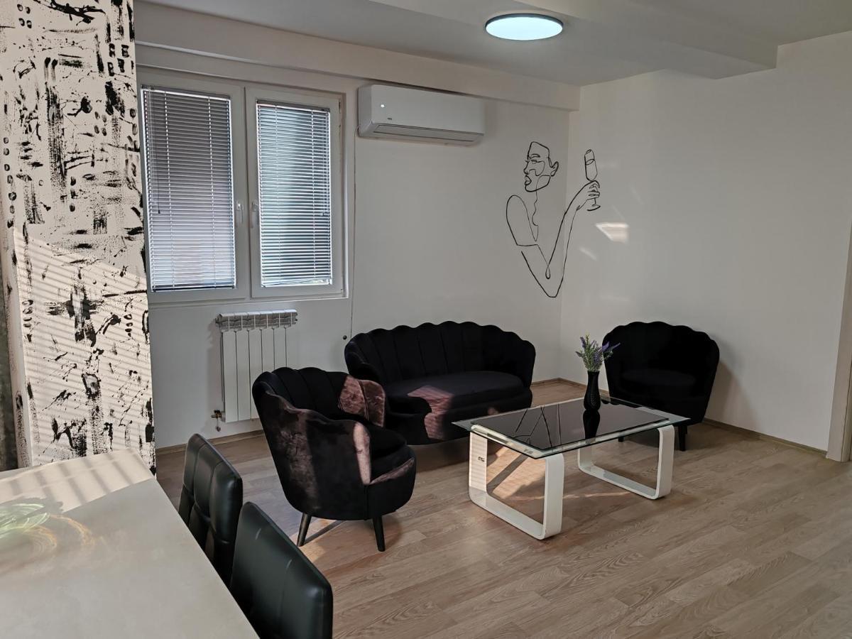 Central Modern Flat M&M Apartments 斯科普里 外观 照片
