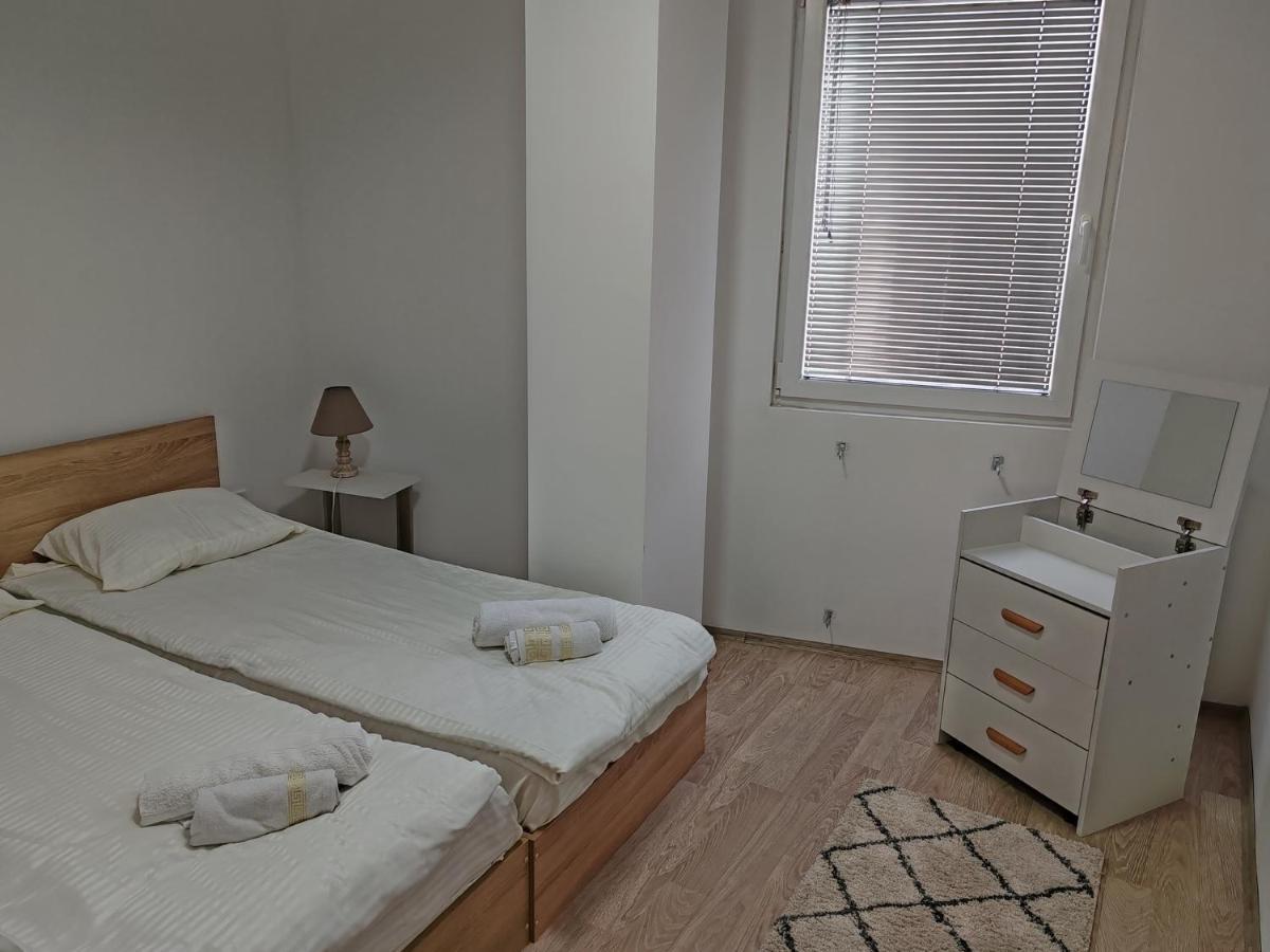 Central Modern Flat M&M Apartments 斯科普里 外观 照片