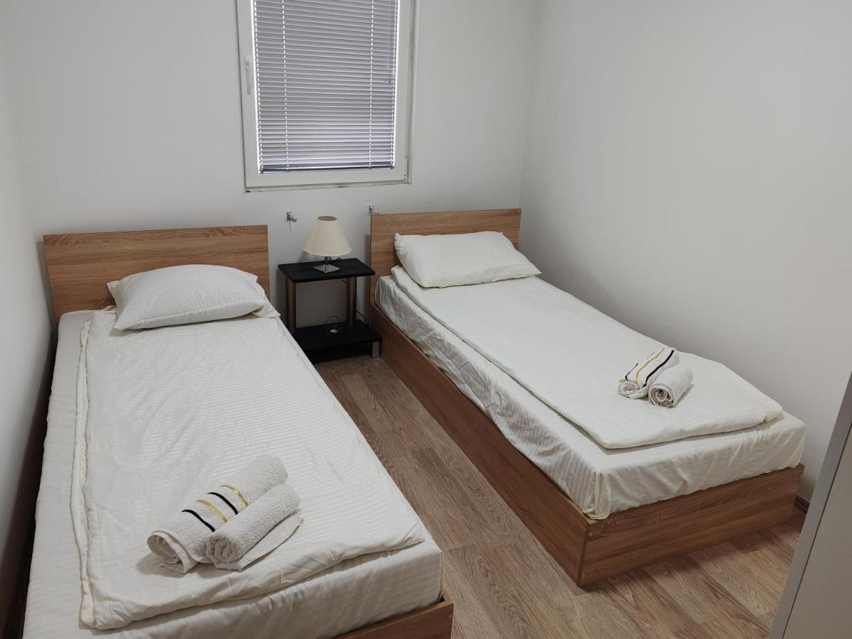Central Modern Flat M&M Apartments 斯科普里 外观 照片