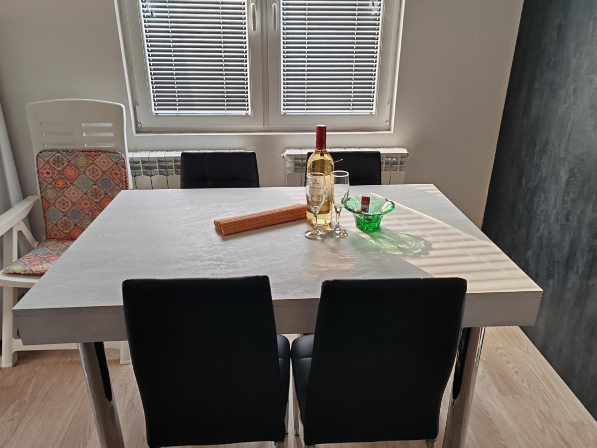 Central Modern Flat M&M Apartments 斯科普里 外观 照片